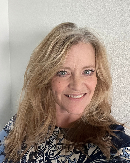 JeNeale Hill Headshot